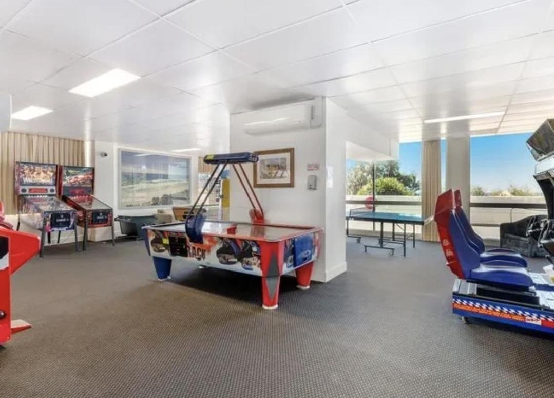 Beachfront Studio Gold Coast Exterior photo